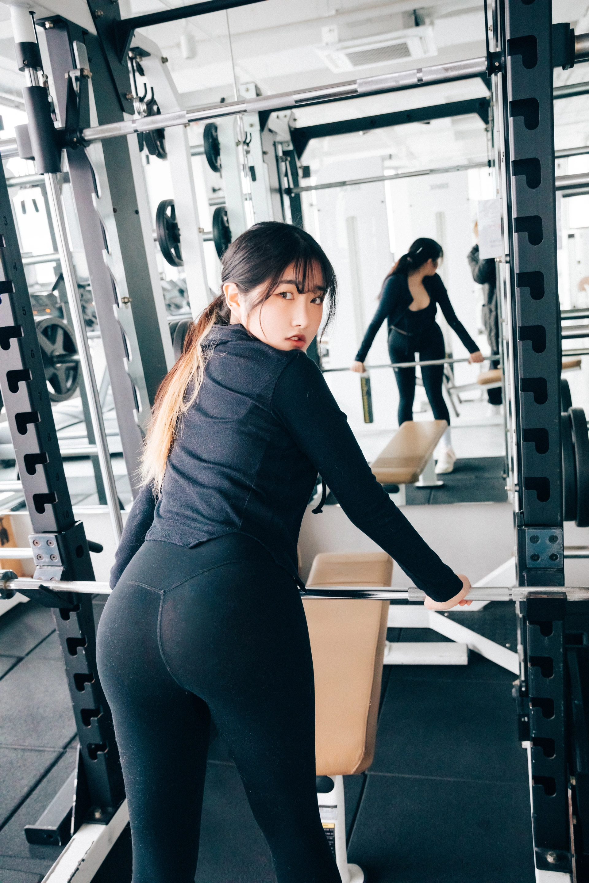Sonson(손손) – NO.043 [Loozy] – Personal trainer + S.Ver 3
