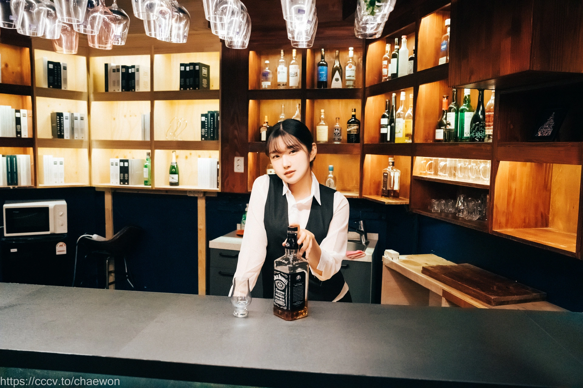 Sonson(손손) – NO.052 [Loozy] SonSon (손손) - S Bar 1