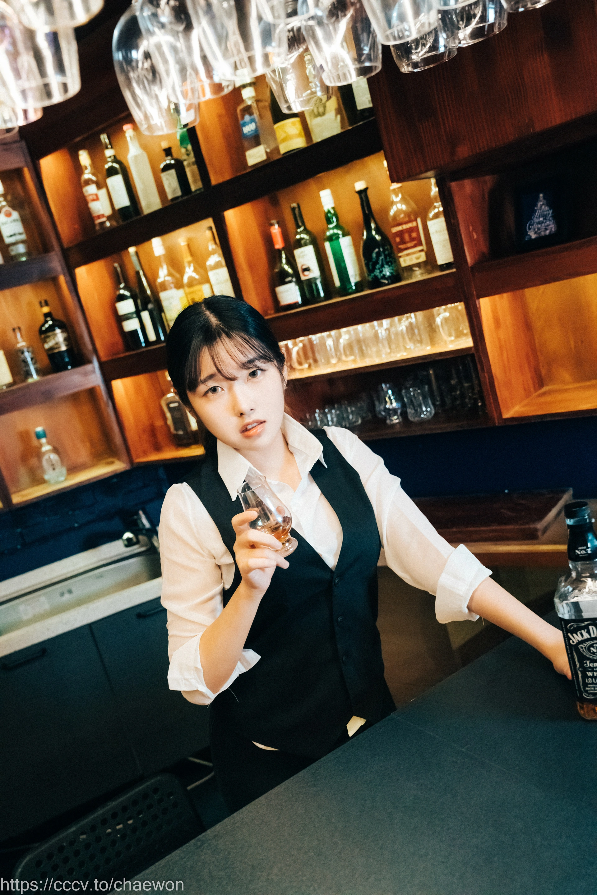 Sonson(손손) – NO.052 [Loozy] SonSon (손손) - S Bar 2